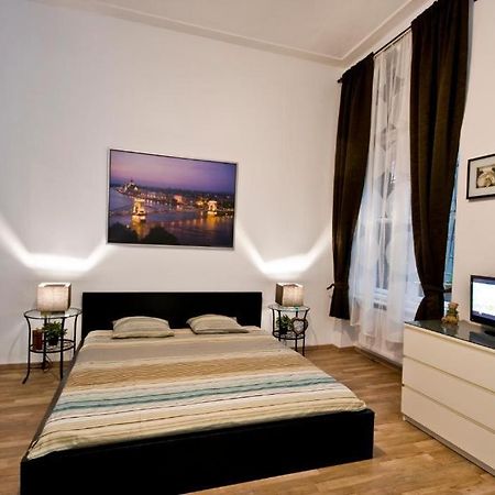 Daphne Deluxe Apartment Budapest Eksteriør bilde